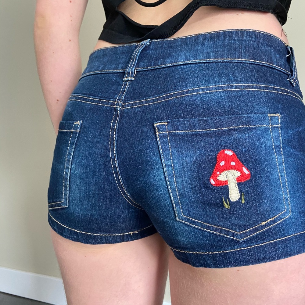 Hand embroidered blue notes shorts